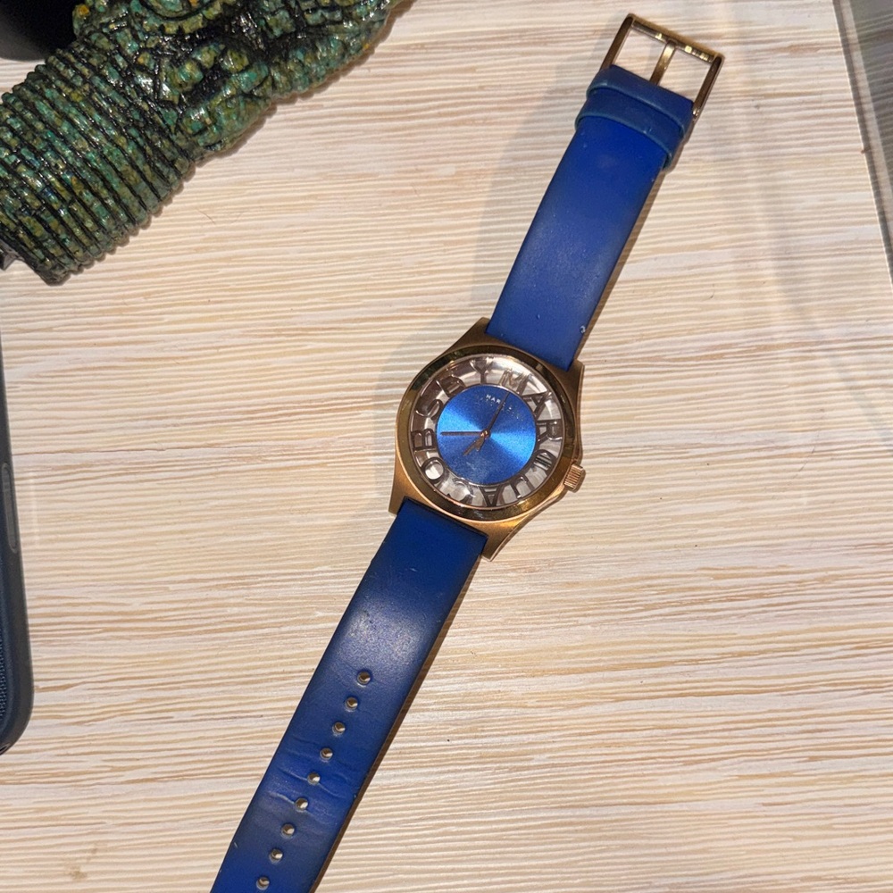 Blue and rose gold Marc by Marc Jacob’s watch mbm1244
